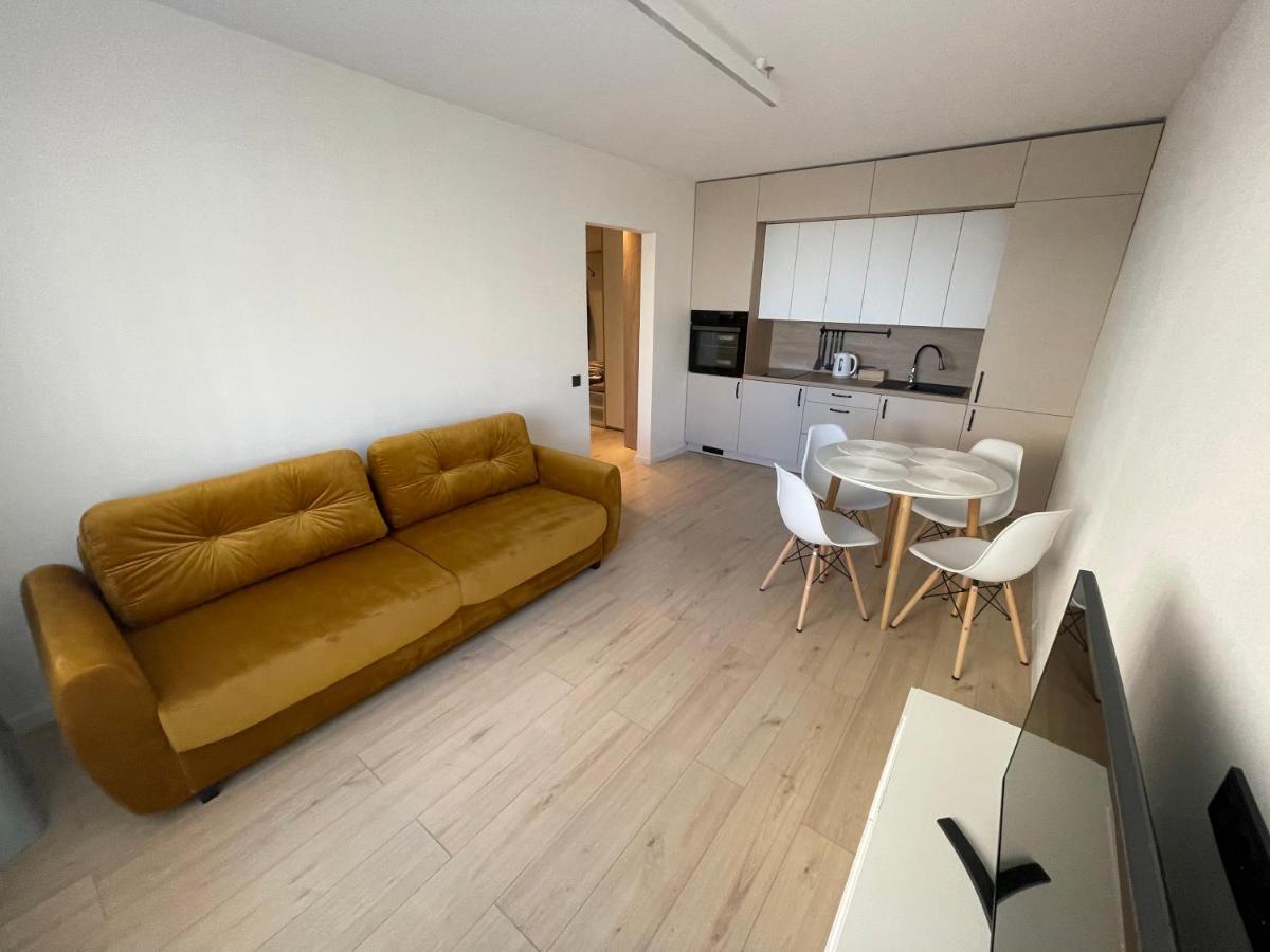Mb Livinga Apartamentai Taikos G Mazeikiai Exterior photo